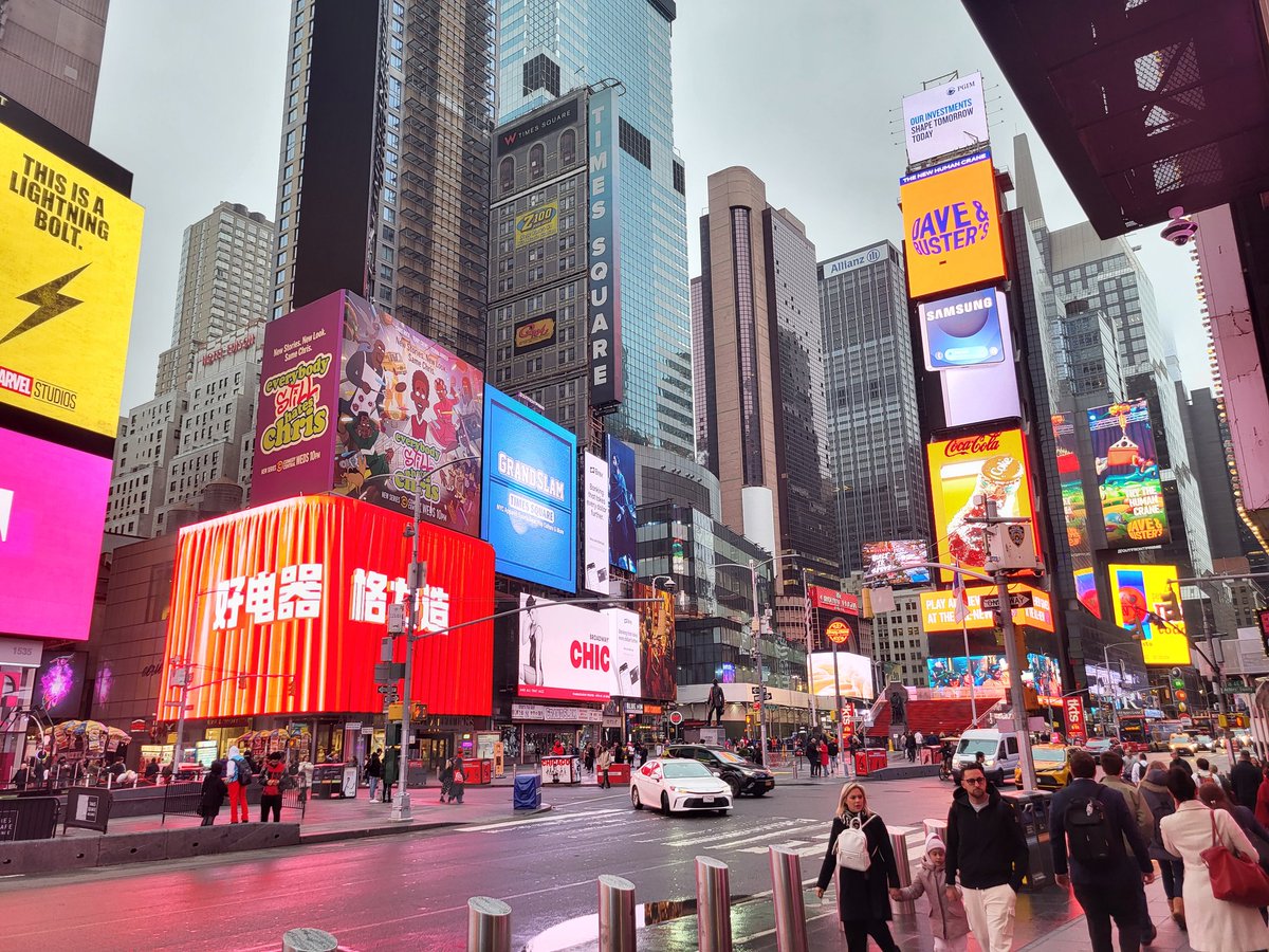 DeclanFahey2's tweet photo. Times Square, NYC https://t.co/g8qHvOz7Ut
