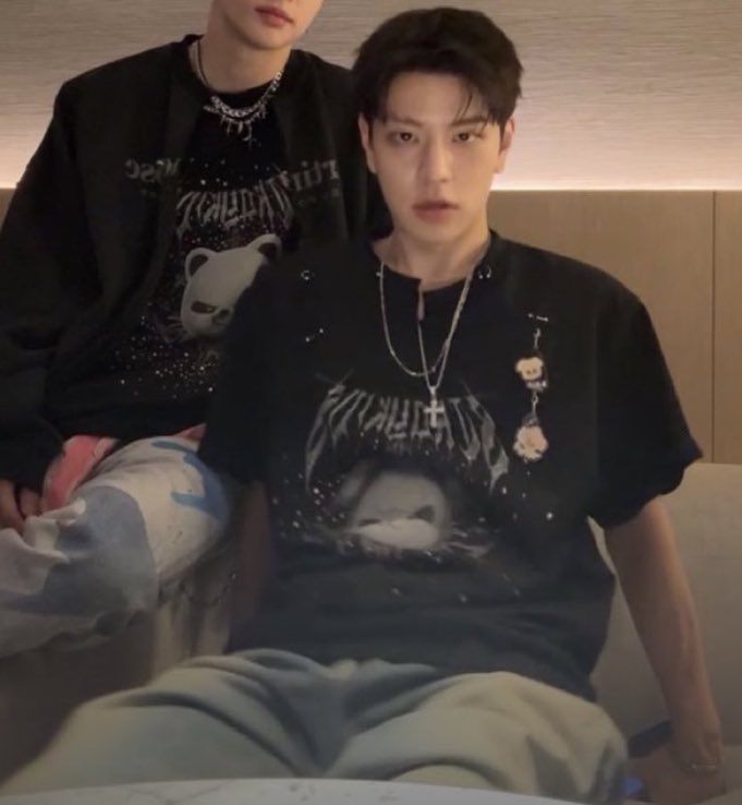 HE’S SO HOT, wth