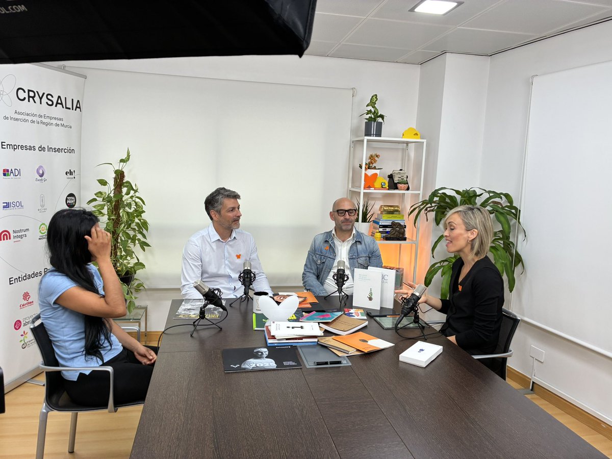 Cris Alcázar tweet media