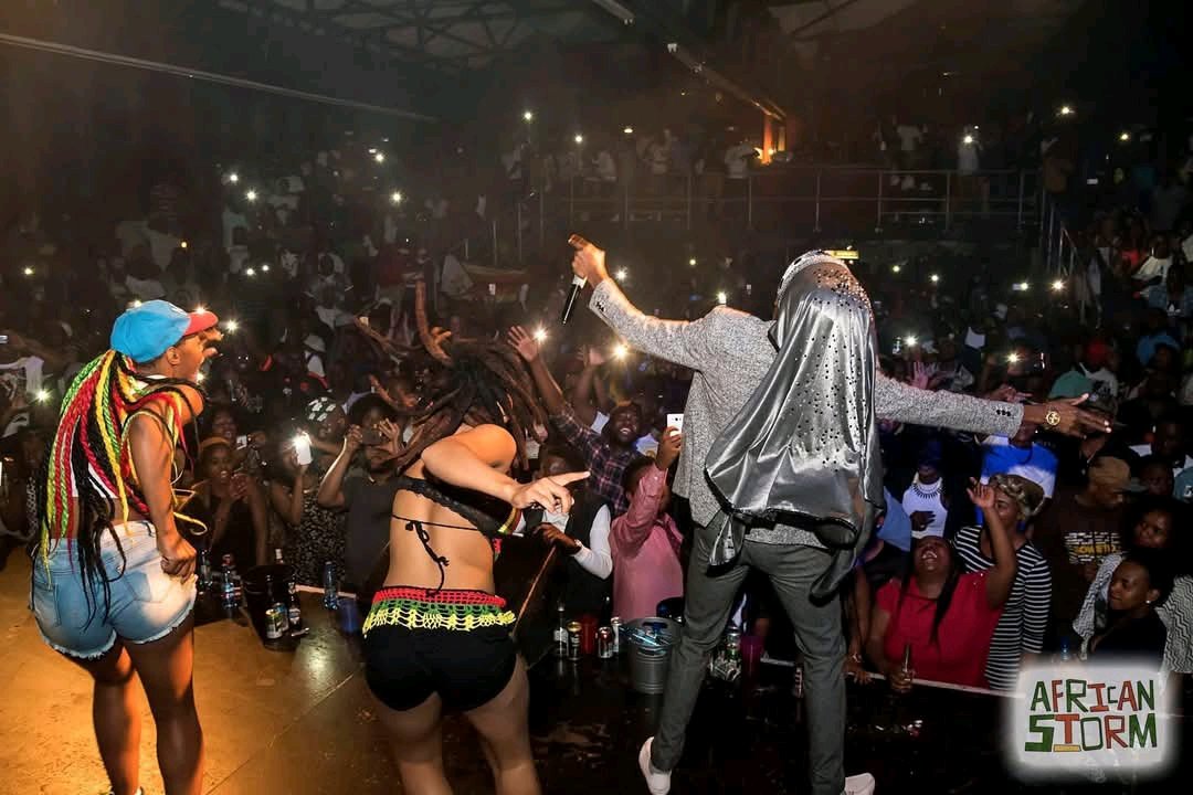  Bhuru  tweet media