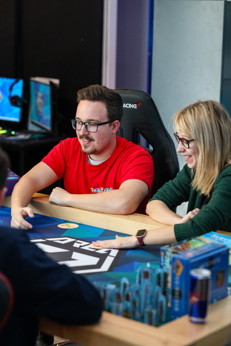 ESVÖ - E-Sport Verband Österreich (@esvoe) on Twitter photo #fairplay Recap: Schiedsrichter:innenseminar mit Theorie, Praxis & Teamwork. Danke an <a href="/oe1/">Ö1</a>, <a href="/AREA52/">Tobias Mohr</a>, <a href="/SissiStatePunks/">SissiStatePunks</a>, <a href="/A1eSports_AT/">A1 eSports</a> & vielen mehr! Herzlichen Glückwunsch an alle neuen Referees - willkommen im Team! #ESVÖ #EsportsAustria #fairplay Recap: Schiedsrichter:innenseminar mit Theorie, Praxis & Teamwork. Danke an <a href="/oe1/">Ö1</a>, <a href="/AREA52/">Tobias Mohr</a>, <a href="/SissiStatePunks/">SissiStatePunks</a>, <a href="/A1eSports_AT/">A1 eSports</a> & vielen mehr! Herzlichen Glückwunsch an alle neuen Referees - willkommen im Team! #ESVÖ #EsportsAustria