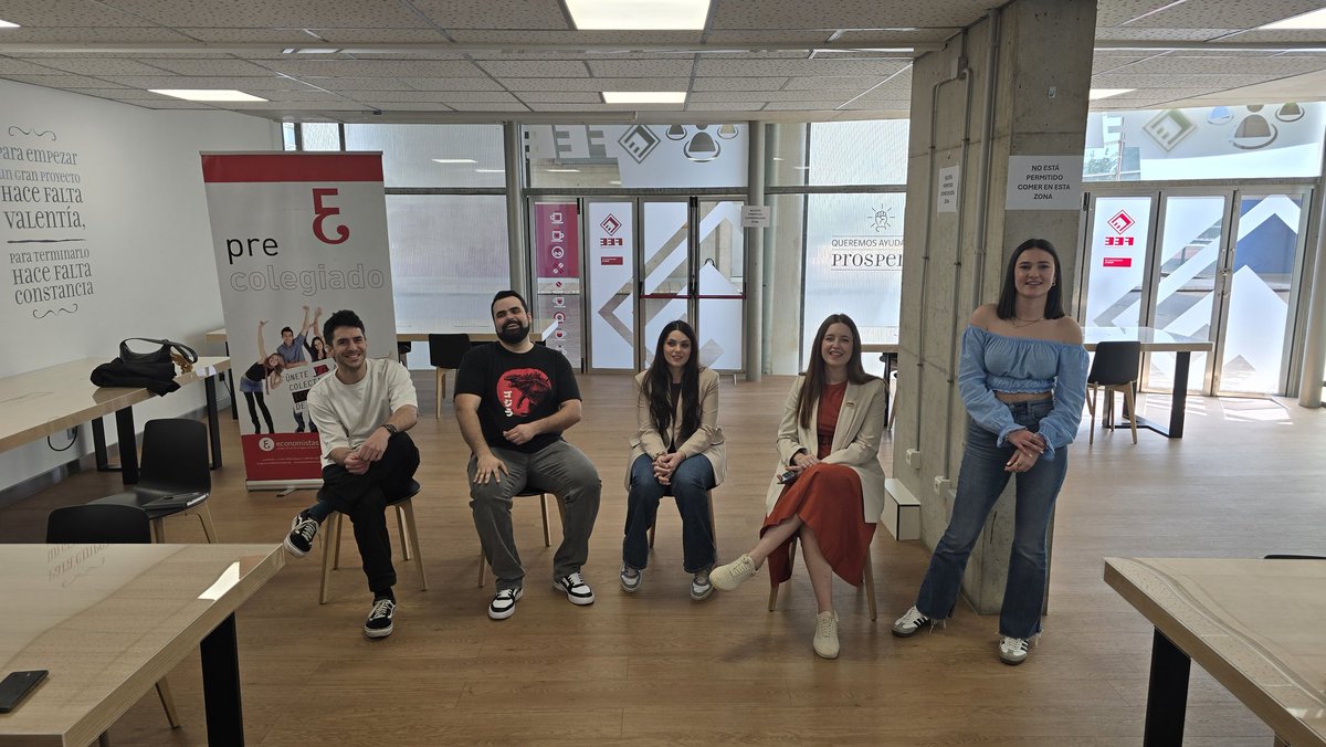 Facultad de Economía y Empresa UMU tweet media