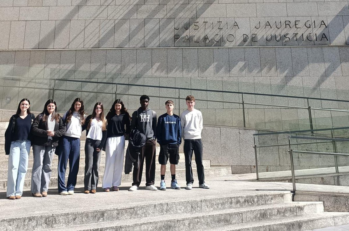 Justizian hezten proiektuaren baitan, Donostiako Justizia Jauregian izan dira. laskorainikastola.eus/berriak/20979