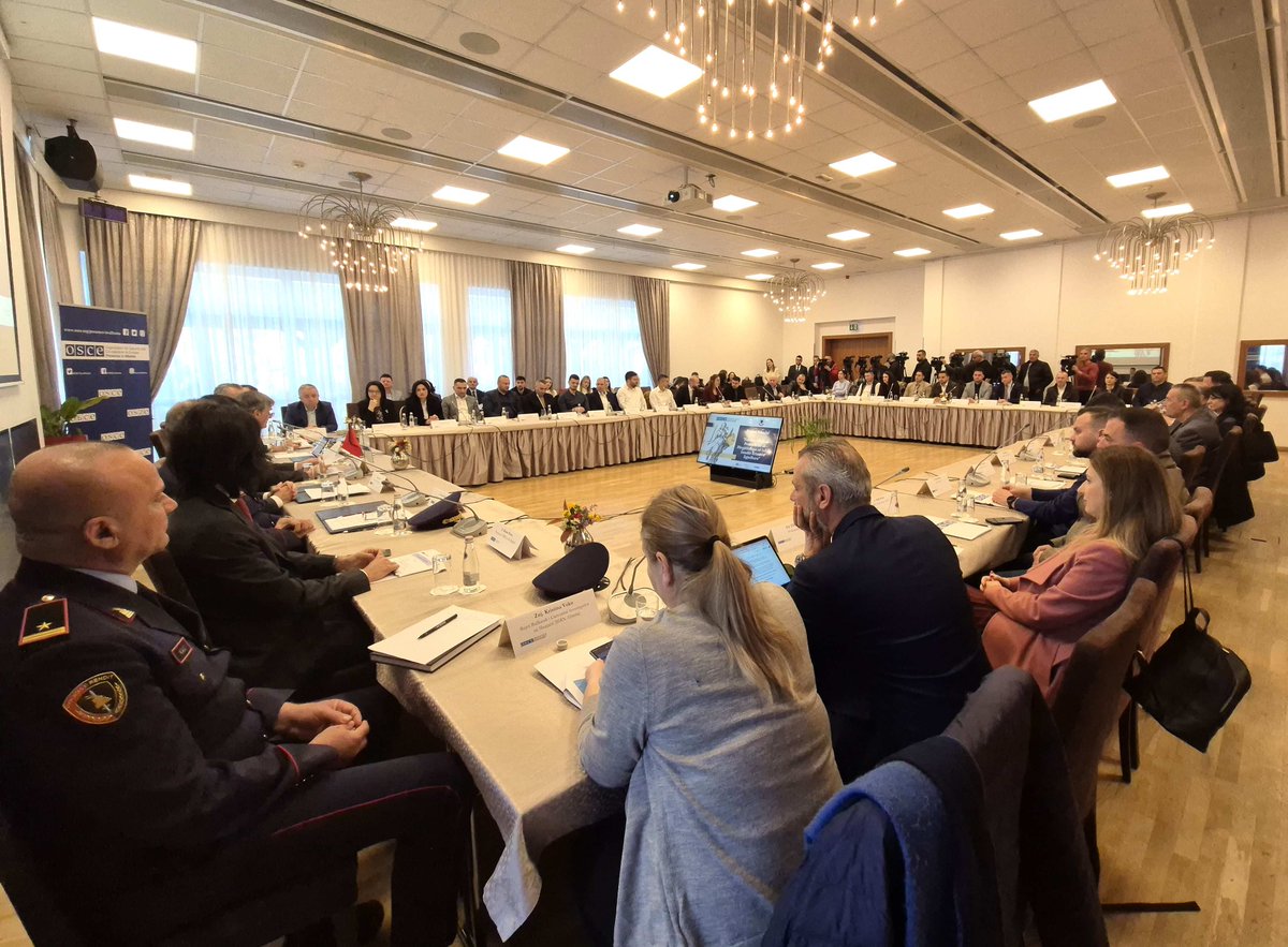 OSCEinAlbania's tweet photo. 🗳️Strengthening prosecutors' role in combating electoral crimes in 11 May parliamentary elections in 🇦🇱 was the focus of a workshop we organized with @ProkuroriaAl today. The event was part of our project “Support to electoral reform and processes in Albania” funded by 🇸🇪🇨🇭🇺🇸🇵🇱. https://t.co/UJioW8hbkk