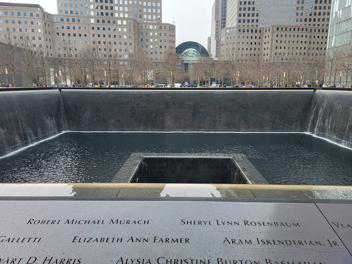 DeclanFahey2's tweet photo. Ground Zero / 9/11 Memorial, NYC https://t.co/Y4TpdkCrkL