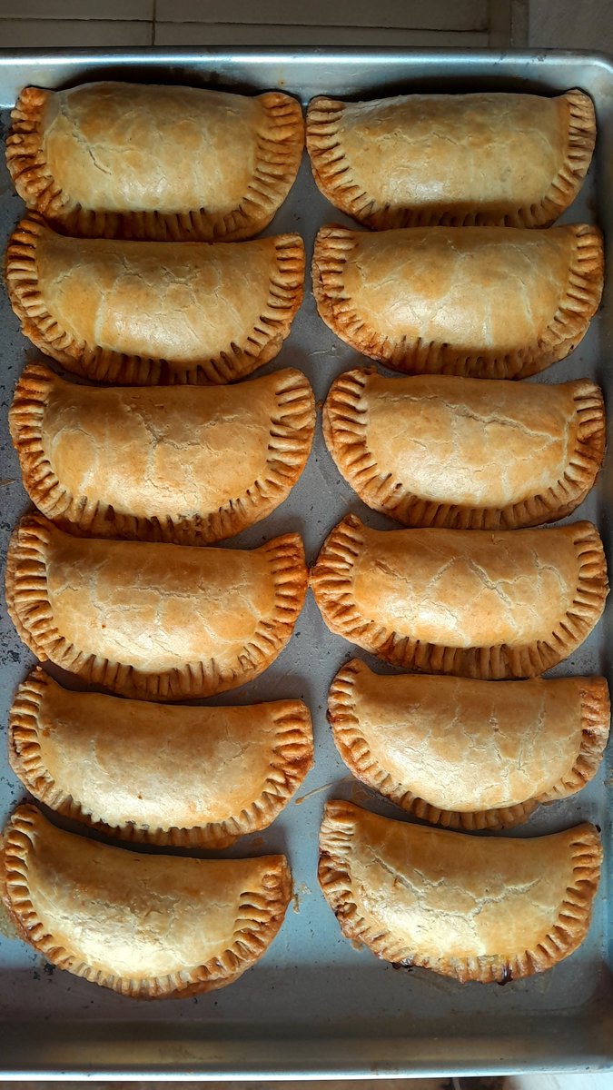 DunniBakes's tweet photo. My aim was to sell 500 pieces of meatpie this month..
I haven't sold any
Please, if this falls on your timeline, kindly help me repost. My customer might see it

Price : #1200

Location: Ipaja, Lagos
Phone : 09079151850 https://t.co/Ce0rQrwqqg