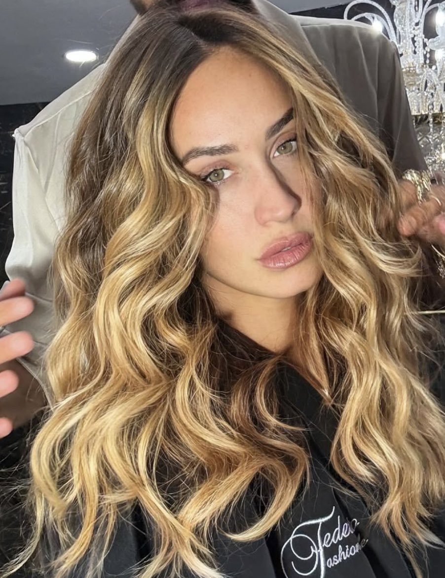 Que todavía haya gente llamando FEA a Helena Prestes es definitivamente la prueba de que ese fandom ha perdido completamente el juicio y cualquier cosa que argumenten es invalida porque tienen 0 credibilidad con la realidad paralela en la que viven. Tocad césped real porfis 😄