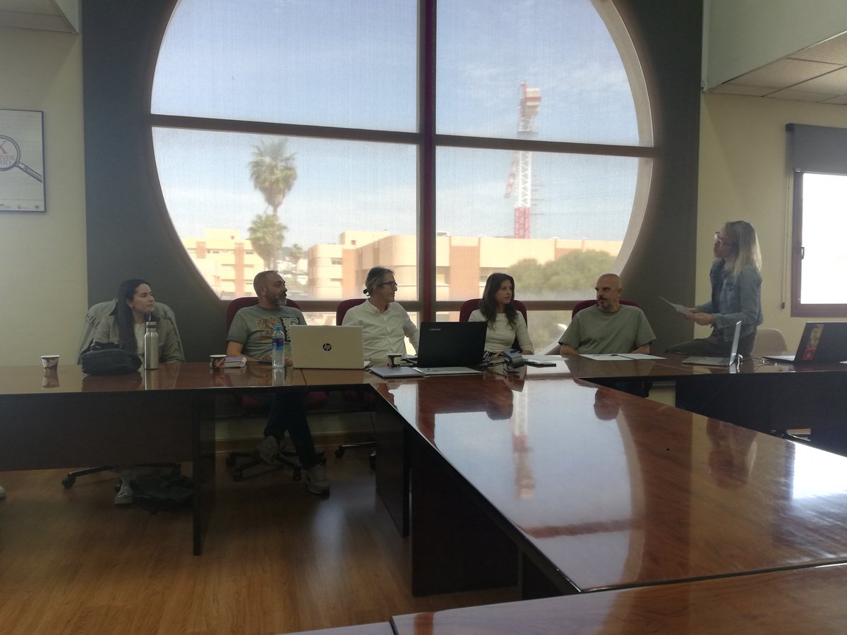 rutaclima's tweet photo. ¡Comenzamos la mesa redonda! https://t.co/fBuJzR7ndn