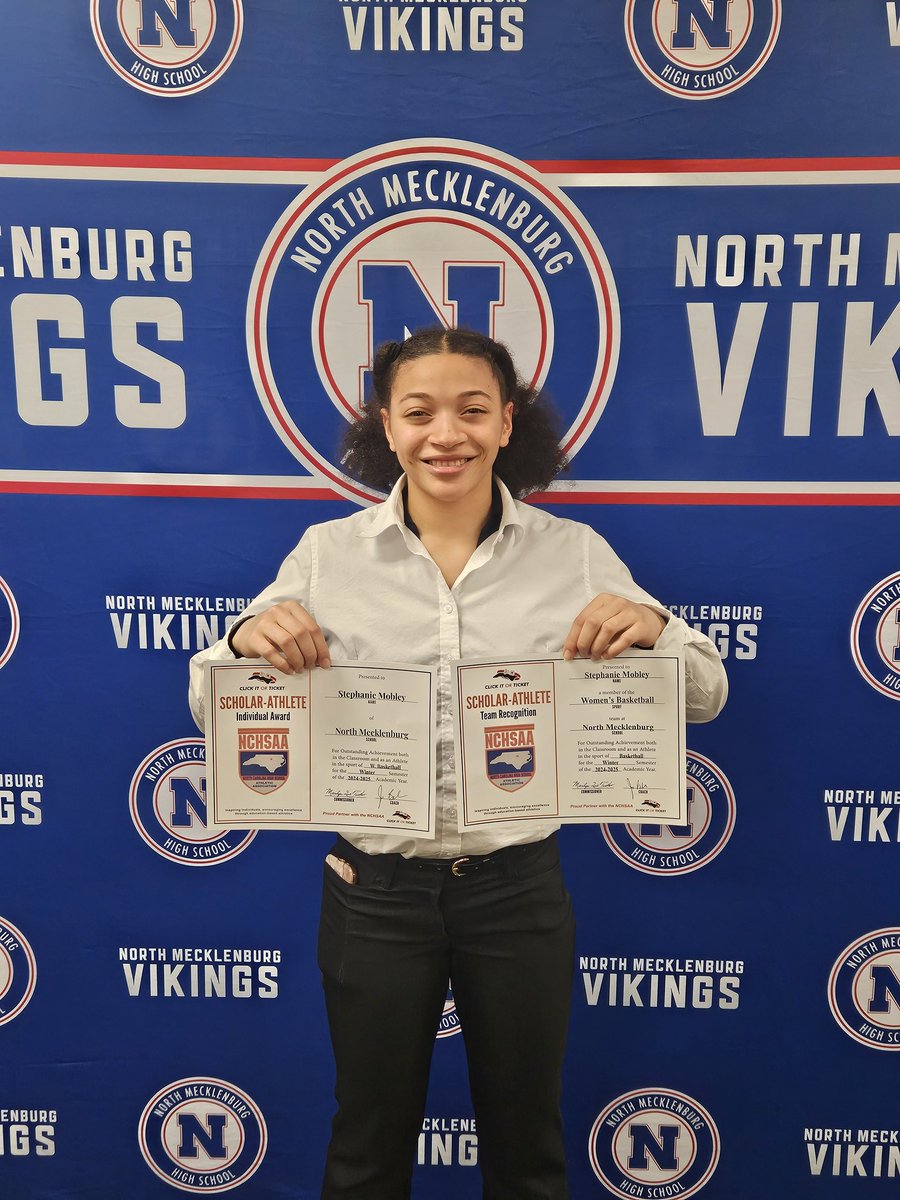 StephMobley2026's tweet photo. ALL GLORY TO GOD!! #scholarathlete #4.6GPA #coachsaward #allconferenceteam #alldistrict9team #northmeckwbb #ladyvikings #jrSZN https://t.co/8CdSZFQTS6