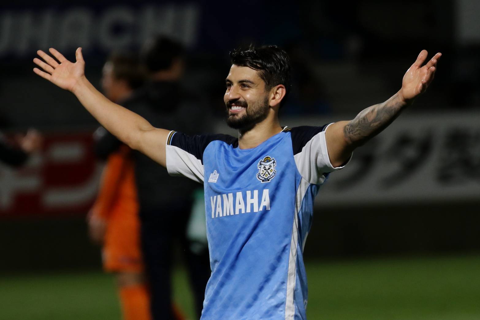 ジュビロ磐田 リカルドグラッサ ホーム ユニフォーム 楽天市場】【ポイント15倍】ジュビロ磐田 2025 ホーム 半袖