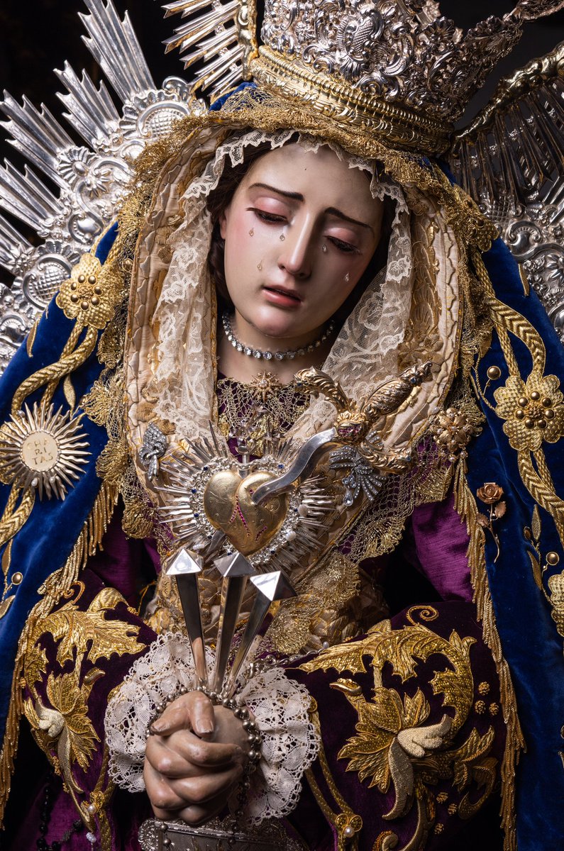 MonteCalvario's tweet photo. VIERNES SANTO | Nuestra Señora de Fe y Consuelo se presenta ataviada en el Misterio de la Sagrada Mortaja para la estación de penitencia del próximo Viernes Santo. #CofradíasMLG https://t.co/TobLOAAeoK