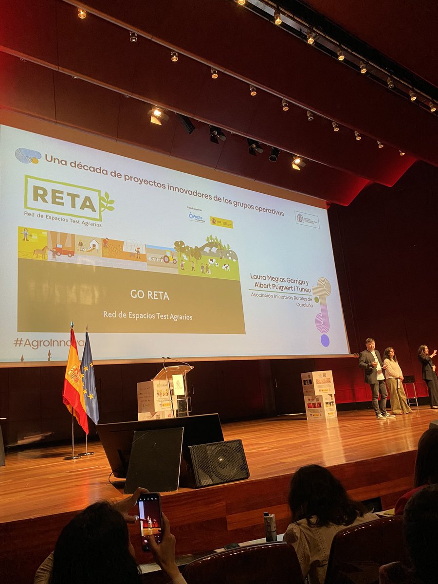 CugatGloria's tweet photo. Celebrant 10 anys de Grups Operatius Supraautonomics!!! 🥂Col.laboracio i Innovació son inseparables i imprescindibles per afrontar reptes agroalimentaris. Enhorabuena!! 👏🏻 Por un sector  agroalimentario saludable, sostenible y competitivo💪🏻 @agriculturacat @mapagob @MaiteAmbrosM https://t.co/22xIleqH5d