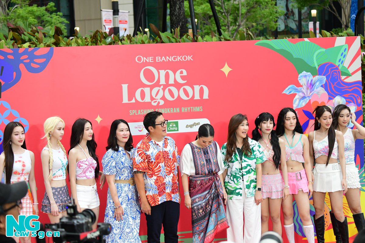 NGnewsgen's tweet photo. 7 สาว "4EVE" ในงาน "One Bangkok, One Lagoon Splashing Songkran Rhythms"

#4EVE #OneBangkok
#OneBangkokOneLagoon
#OneBangkokOneLagoonx4EVE https://t.co/GPOSlYOJDK