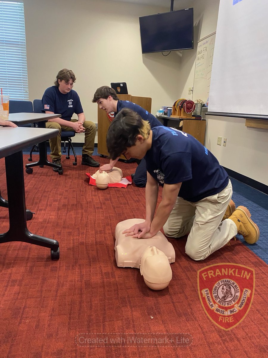FHS Senior Project students learned the life saving techniques of CPR and the Heimlich maneuver.  These are life saving skills that will stay with them forever!! ❤️🚑
