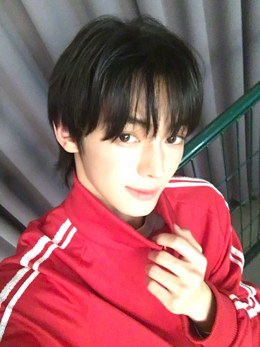ep15z's tweet photo. 250410 위버스 포스트 #한진 

42오늘 하루 어땠어요?
42今天怎么样？ https://t.co/VA0hnt4MSK