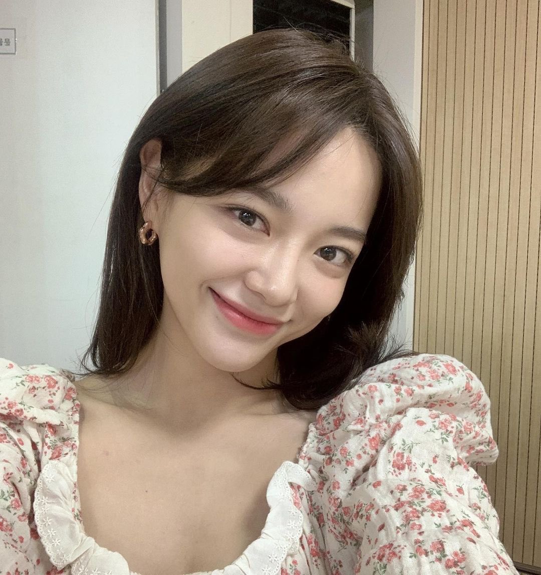 【2021.04.21】📸Memories
 of #SEJEONG ~ 팬싸,브이앱🥰 이건 다른날 연습실

#김세정 #KIMSEJEONG 
#キムセジョン #金世正 
#세정 #SEJEONG
