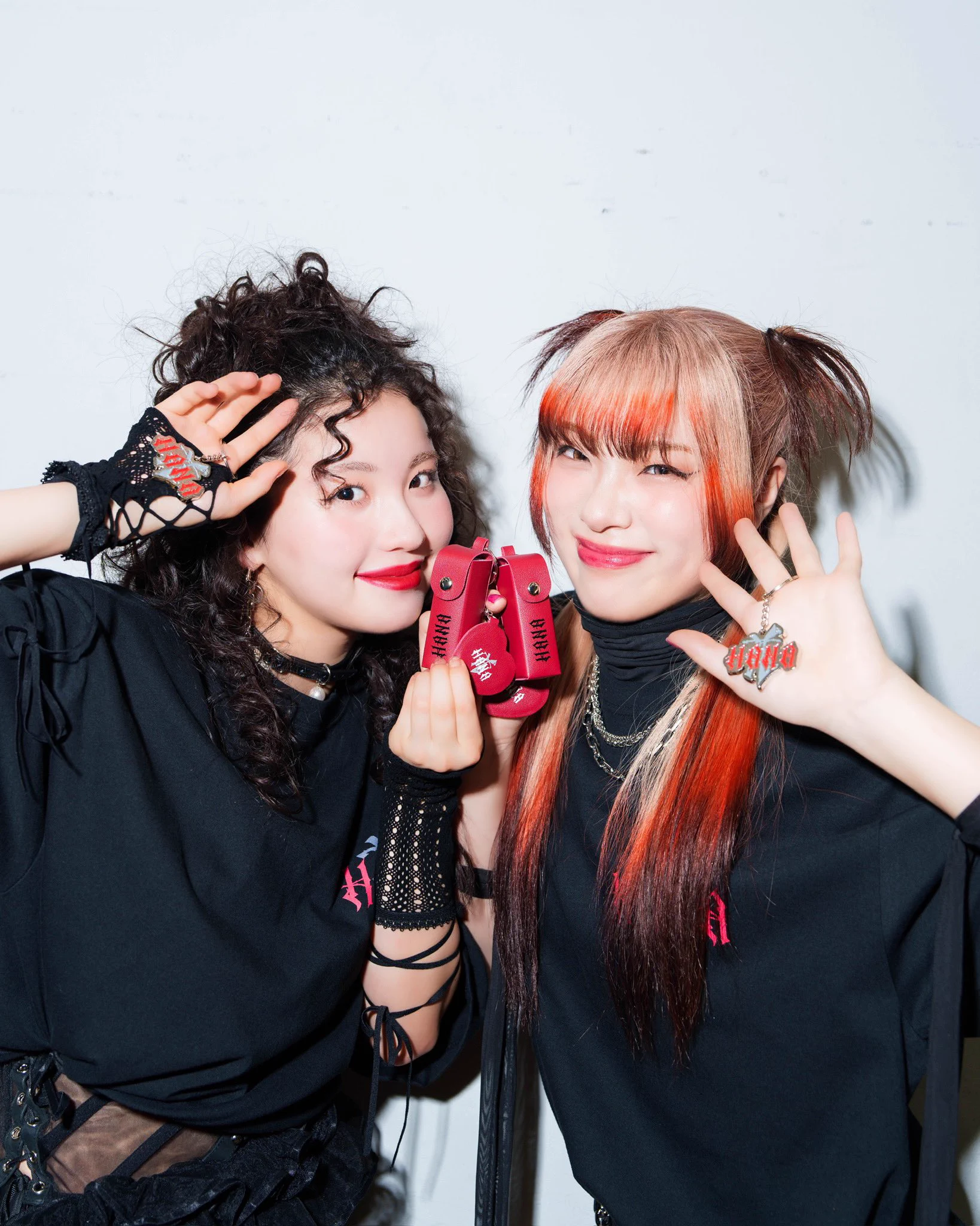 HANA LIVE限定GOODS ミラー リップポーチ 花梨 | 韓国好き広報PR on X: 