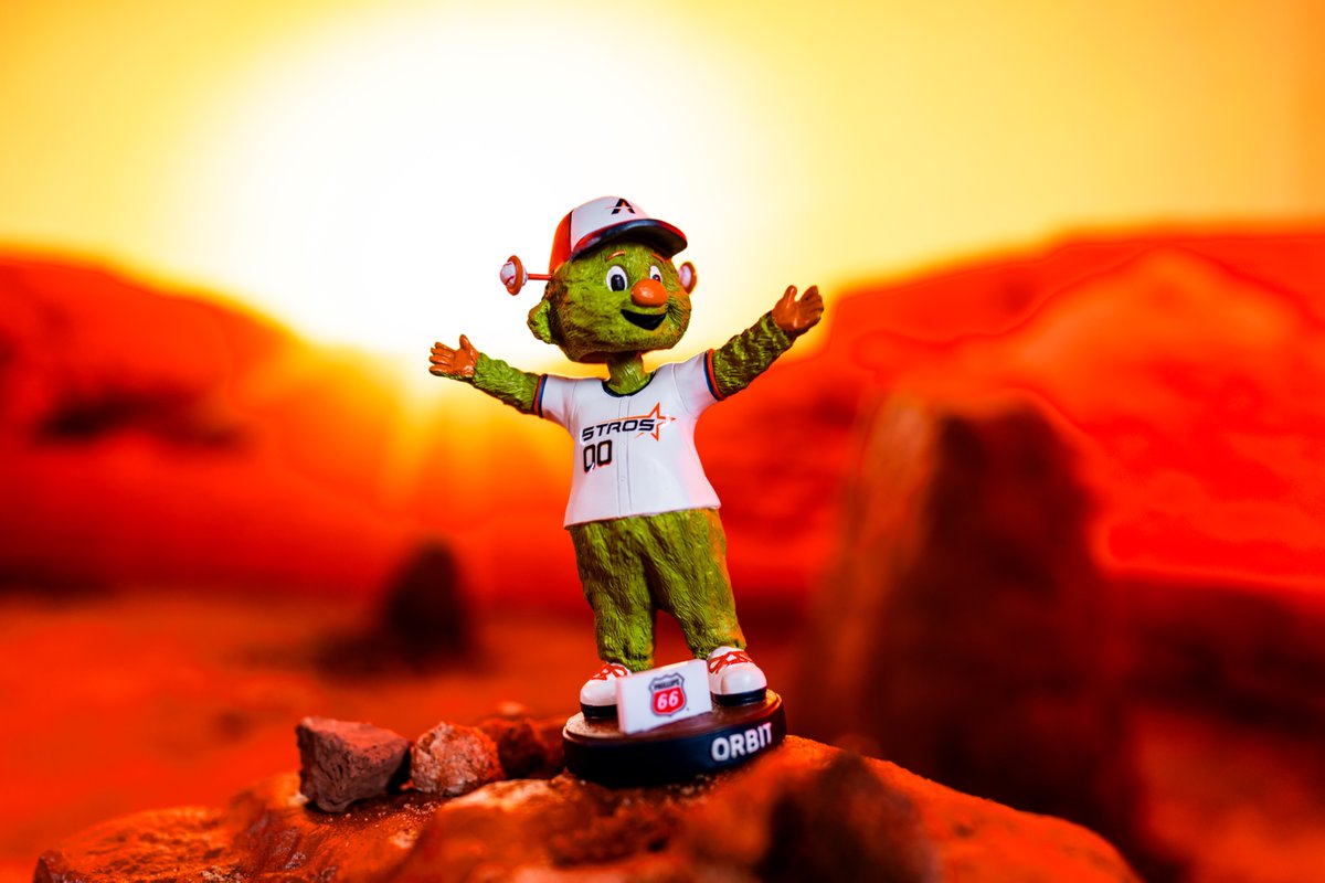 astros's tweet photo. Orbit & his mini me 🥹

ALL FANS on Saturday, April 12 will take home this Orbit City Connect Bobblehead! Presented by @Phillips66Co. 

https://t.co/sybAzak58H