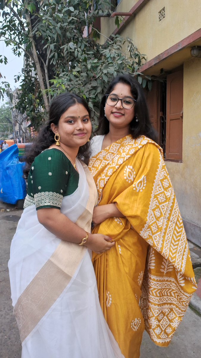 DotWmo's tweet photo. Inspiring YLs! Aishi (VU3OOS) &amp; Ushmi (VU30OT), licensed at the age 12 &amp; 14, are the only young women from East &amp; NE India awarded for decoding an ISS message. YL Aishi also served as the youngest National Youth Coordinator at India’s biggest HAM fest 2024. #ProudMoment #HamRadio https://t.co/wllJheZnYj