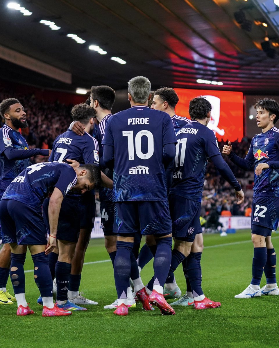 PeedsUnited's tweet photo. Hello ! 

Le club est à la recherche de joueurs à tous les postes. Nous avons comme ambition de rejoindre la Pwitter League et concurrencer les gros clubs 

On attends vos signatures en DM !
@PwitterLeague_ https://t.co/fEfTYmibI4