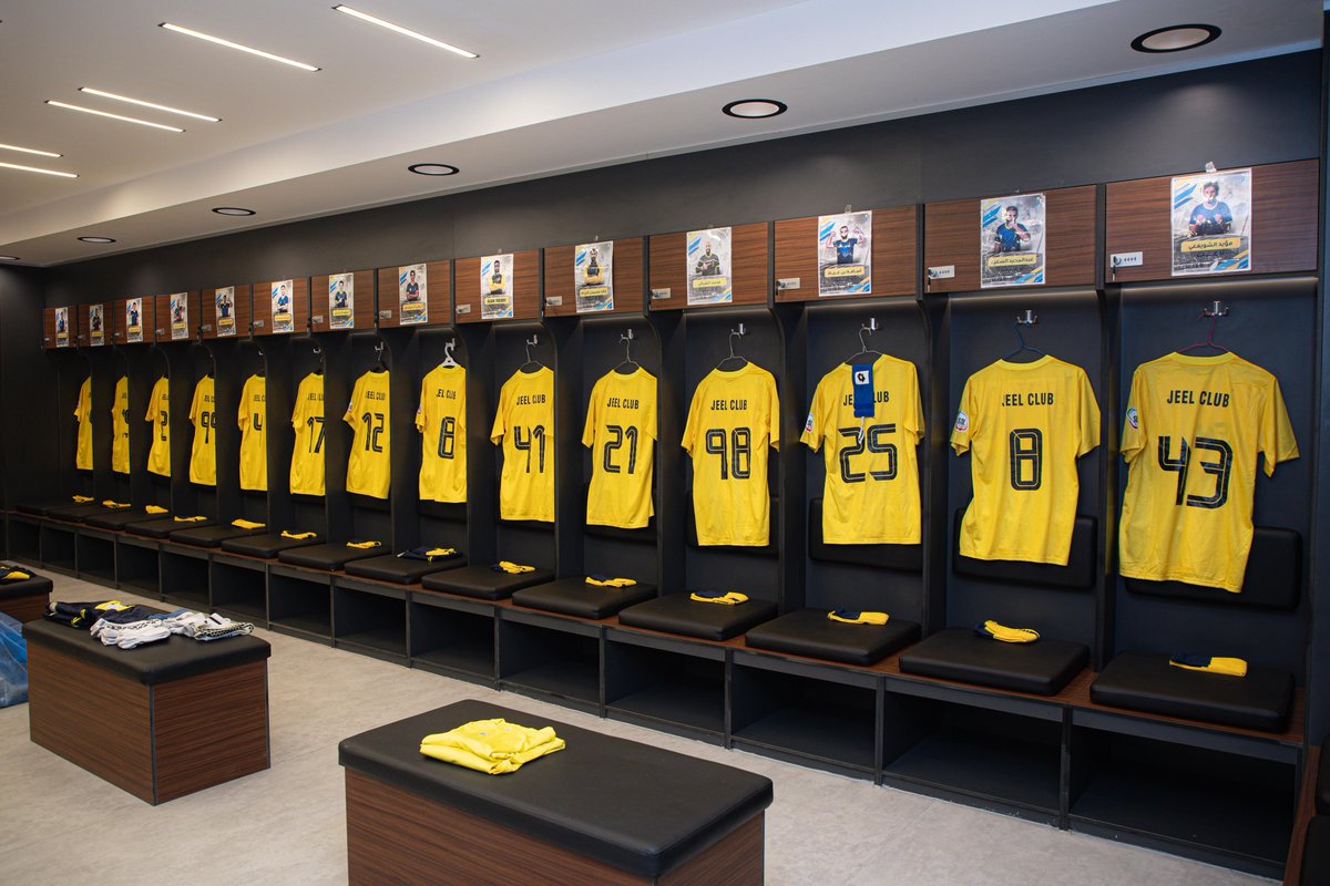 jeel_club's tweet photo. 🦅| الأصـفـر جــاهــز ليــتوشــحه النــســر

💛
🩵