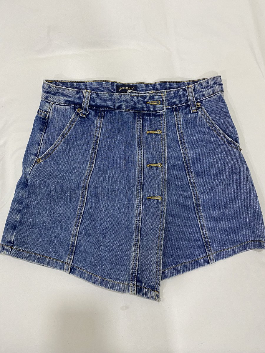 sflow1997's tweet photo. ส่งต่อกางเกงยีนส์ Jeans House ใส่ตัวละ1ครั้ง
Size : L
📦ราคา : ตัวละ 100 ฿ (ค่าส่ง 30)
ซื้อ 3 ตัวส่งฟรี‼️

#ส่งต่อเสื้อผ้ามือ2 #เสื้อผ้ามือสอง #เสื้อผ้ามือสองสภาพดี #โล๊ะตู้ #โล้ะตู้เสื้อผ้า #โล๊ะตู้เสื้อผ้ามือสอง #เสื้อผ้า https://t.co/2liG8D0VRA