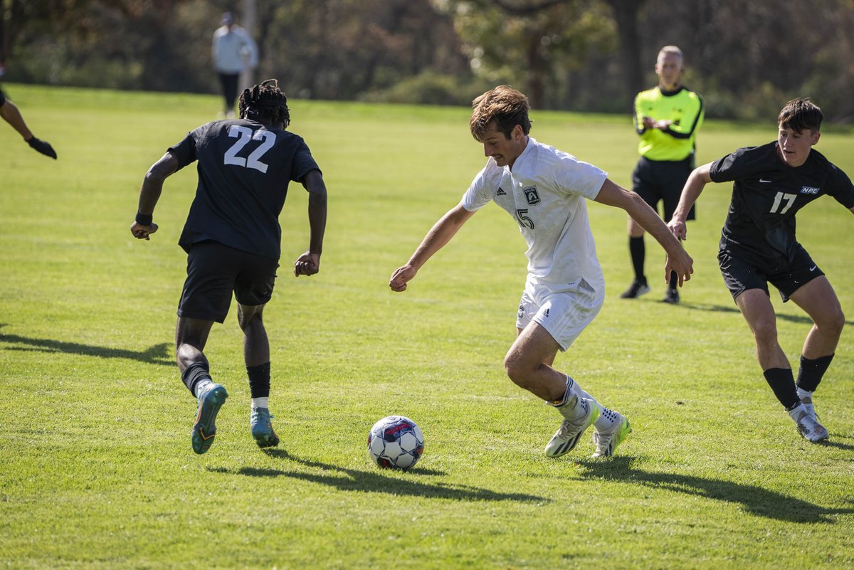 TelemundoSTL's tweet image. La primavera es hermosa, ¡pero la emoción del fútbol de otoño ya se siente en @STLCC ! ⚽️ Tanto si sueñas con jugar como con ser parte de la afición, ¡encuentra tu lugar en STLCC! Visita 👉 stlcc.edu para más información.

#STLCC #DeporteUniversitario #Stl