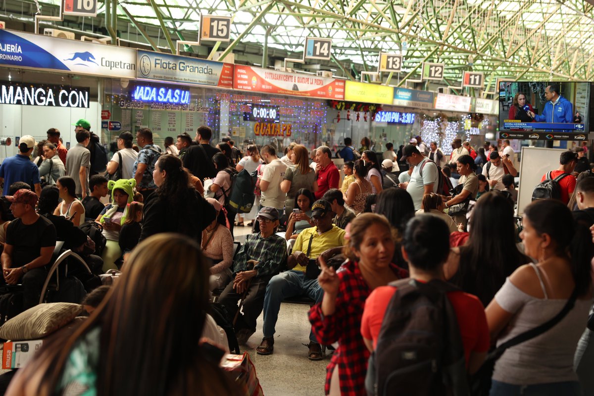 🚌 En esta Semana Santa esperamos la movilización de 746.000 viajeros por nuestras sedes Norte y Sur. ¡Planea tu viaje con tiempo y viaja legal! ✅