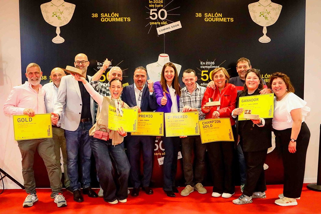 Chantada Concello (@chantadaconcell) on Twitter photo Moitos parabéns, veciños de Chantada Airas Moniz por gañar medallas de prata e ouro co voso queixo azul Savel no 15º GourmetQuesos, Campeonato de los Mejores Quesos de España do Salón Gourmets que rematou hoxe.🥈🥇#SG25 #AirasMoniz #Chantada
xunta.gal/notas-de-prens… - <a href="/Xunta/">Xunta de Galicia</a> Moitos parabéns, veciños de Chantada Airas Moniz por gañar medallas de prata e ouro co voso queixo azul Savel no 15º GourmetQuesos, Campeonato de los Mejores Quesos de España do Salón Gourmets que rematou hoxe.🥈🥇#SG25 #AirasMoniz #Chantada
xunta.gal/notas-de-prens… - <a href="/Xunta/">Xunta de Galicia</a>