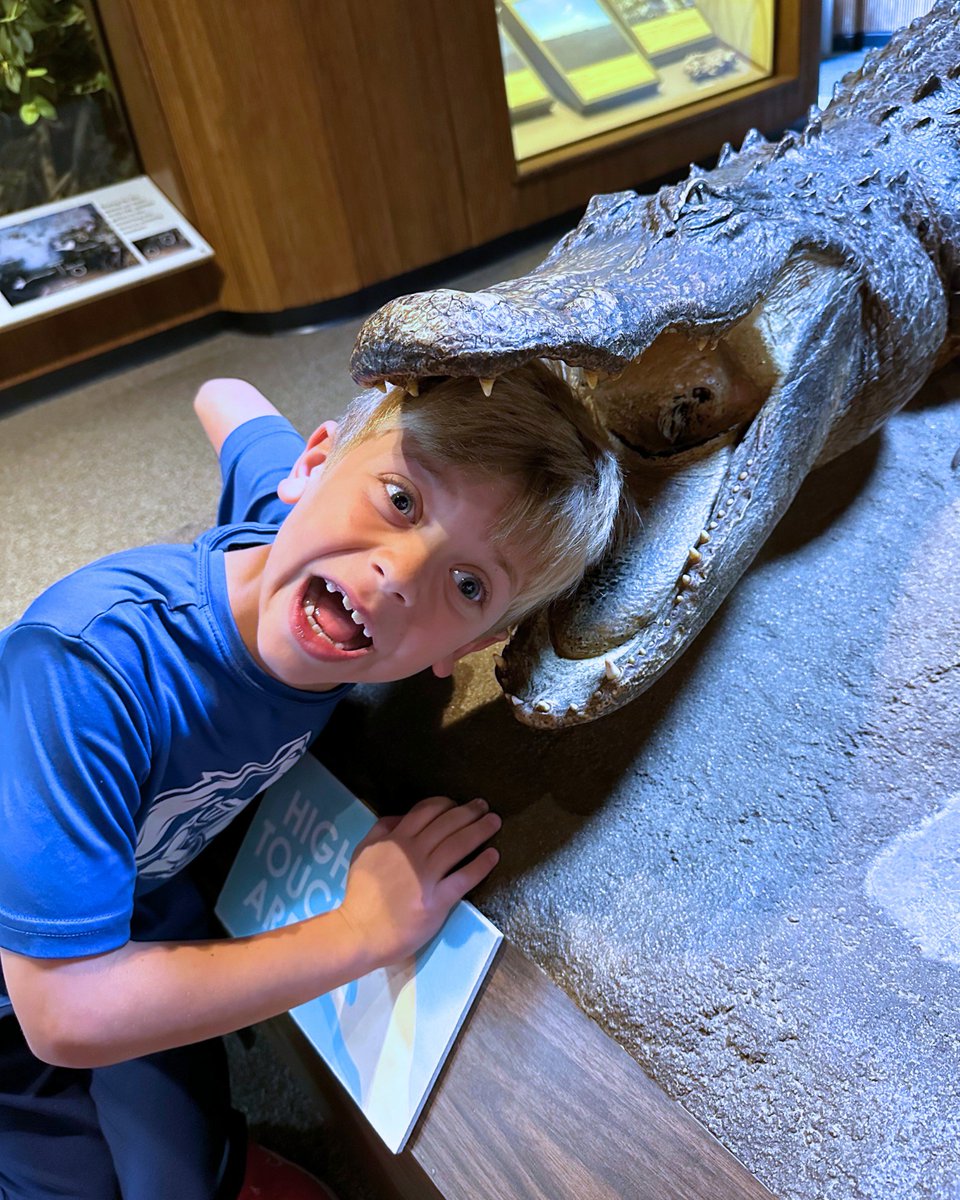 charchristiannc's tweet image. 🐾🌾 Our 1st graders had a blast at @The_Schiele Museum! They enjoyed the live Animal Adventures show, explored exhibits on dinosaurs, minerals, and wildlife, and learned about habitats. The day ended with a visit to a working farm! 🚜 #ccsKnights #FieldTripFun