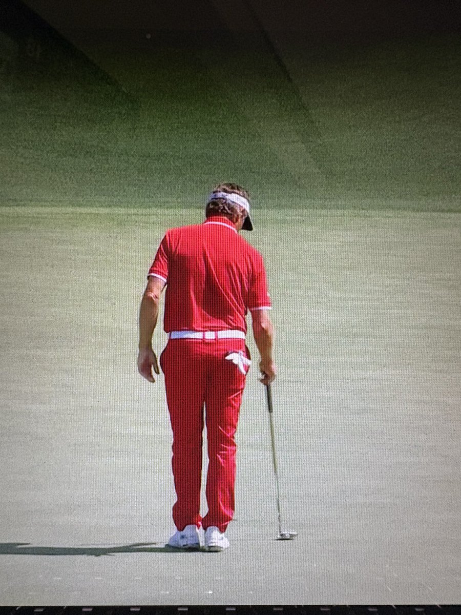 thepintglassguy's tweet image. paging @GolfThreadsBlog on bernhard langer’s outfit