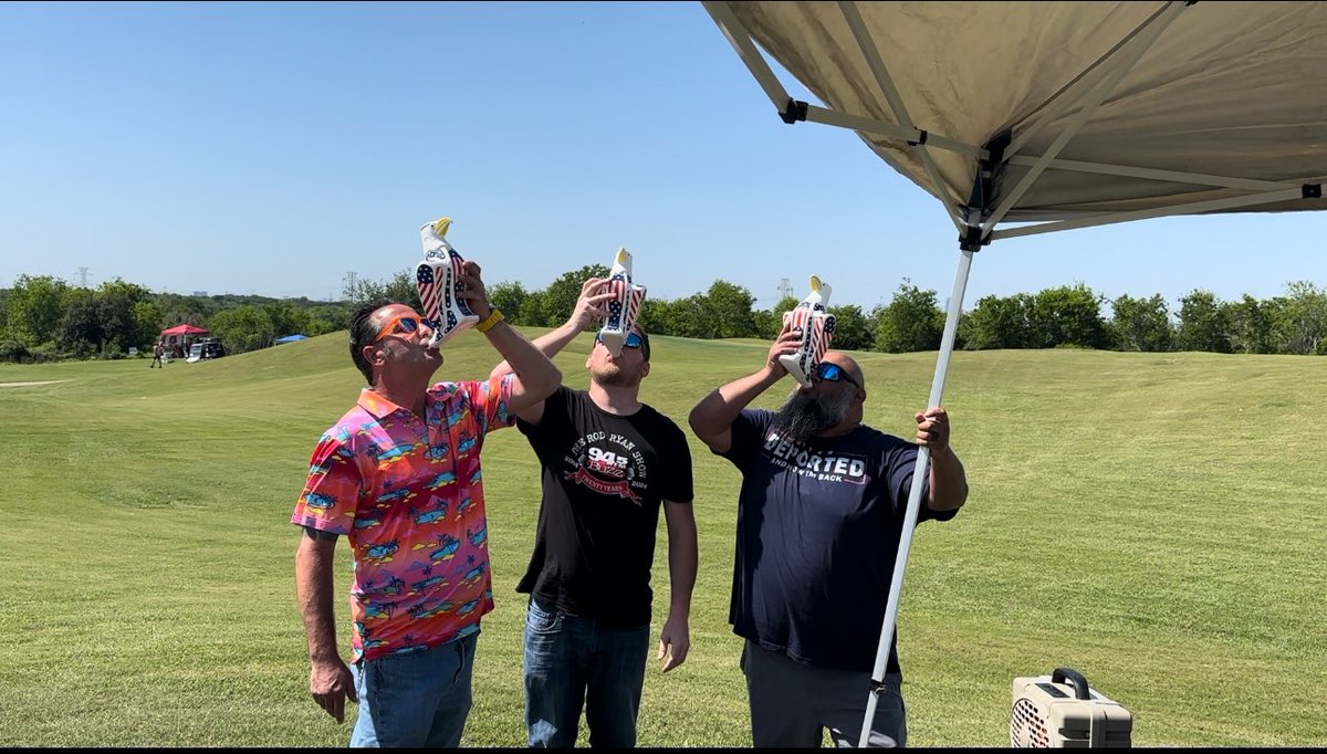 AdamTheCopTx's tweet photo. Fly Eagles Fly! #FreedomFunnel @rodryanshow https://t.co/cPc1G8huxK