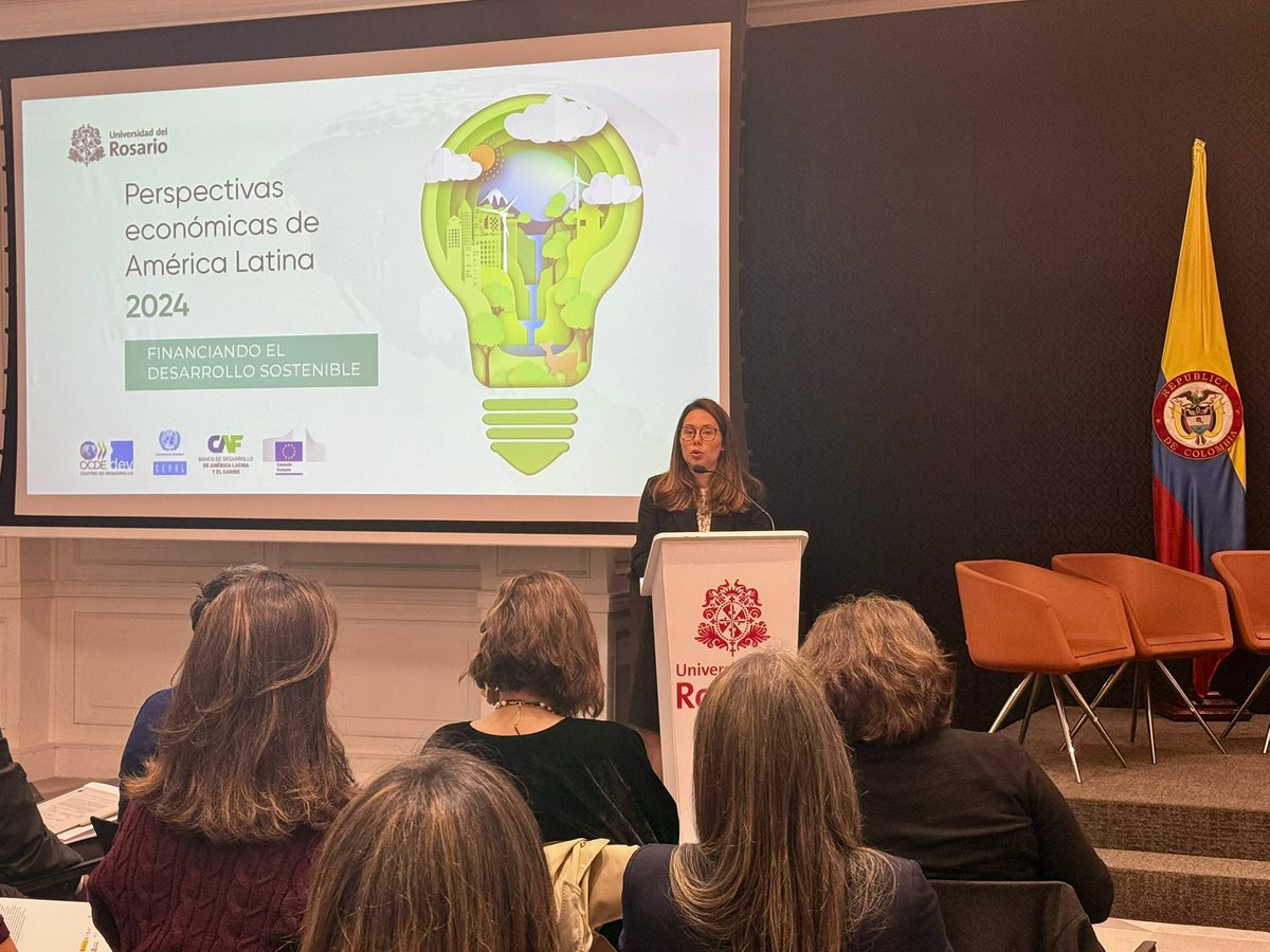AgendaCAF's tweet photo. Hoy presentamos en Bogotá 🇨🇴 el informe Perspectivas Económicas de América Latina #LEO2024, junto a @OCDEdev, @cepal_onu, @UEenColombia en @URosario.

Participan @aleboterob, gerente de Planeación e Impacto al Desarrollo, y Diego Barril, economista principal de la Dirección de Estudios Macroeconómicos de CAF.

Este espacio promueve el diálogo entre sector público, financiero, productivo y académico, para fortalecer el sistema financiero, mejorar la inversión pública y movilizar recursos hacia el desarrollo sostenible de América Latina. 

Conéctate aquí: https://t.co/NEVav5tVOa