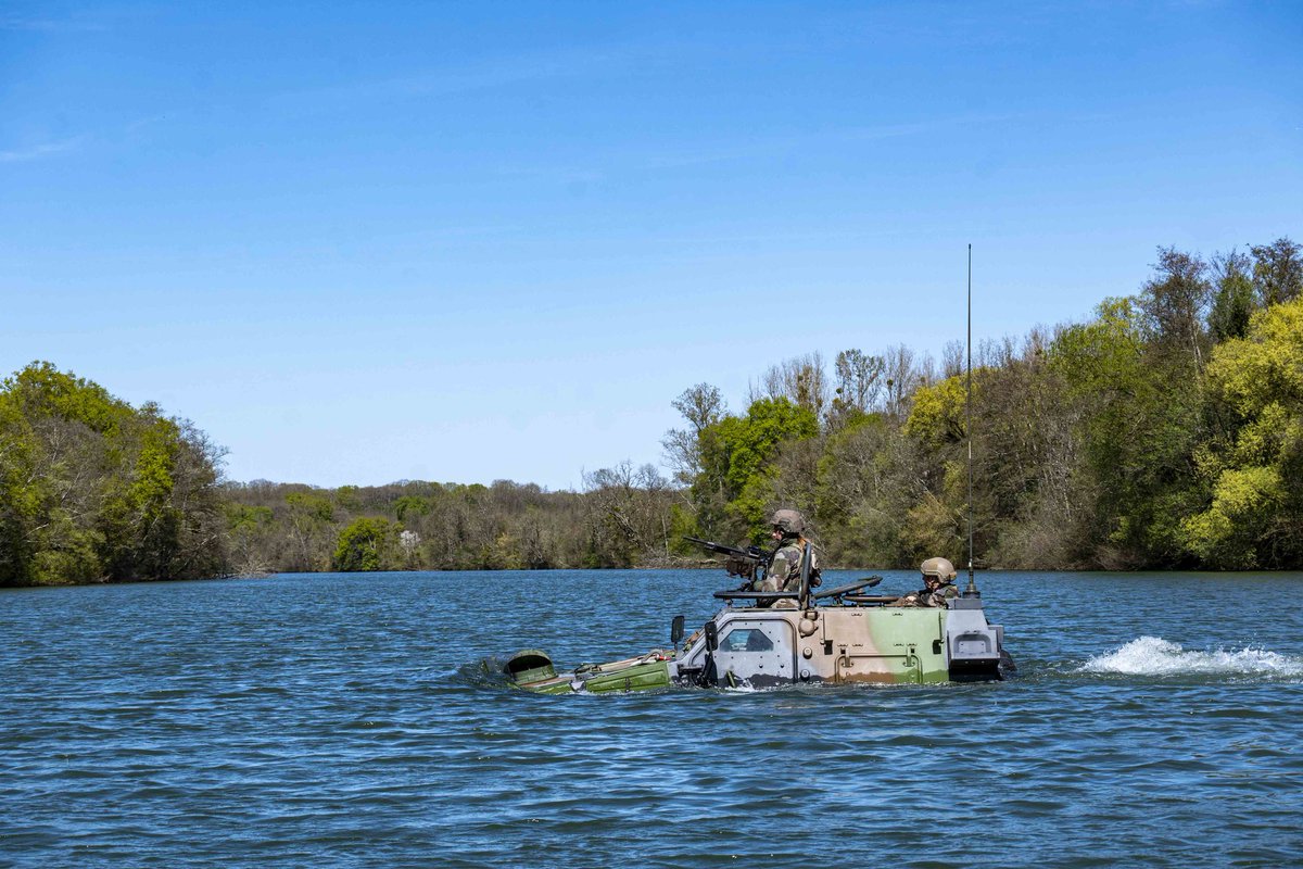 7e_brig_blindee's tweet image. ✅ Les conditions de passage étant favorables, les hussards du @2emehussards ont pu traverser à bord de leurs véhicules blindés légers longs (VB2L).
#MatosOps #DéTERREmiNation
