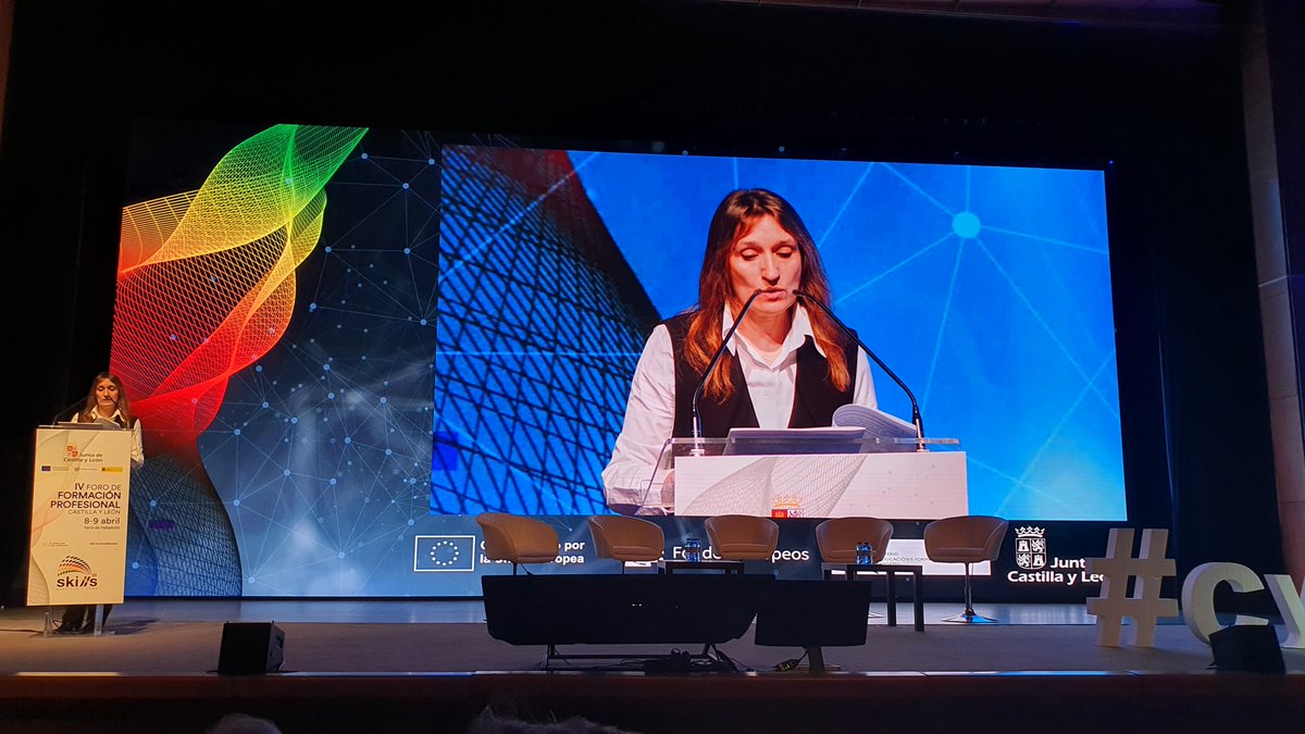 camarascyl's tweet photo. 🎓La red de @camarascyl asistió al lV Foro de FP de #CastillayLeón organizado por @educacyl para apoyar a las #empresas, centros educativos y alumnos participantes donde se ha analizado la Nueva Estrategia de FP de #CyL🚀
#CyLSkills @SMAF12360 https://t.co/PjgTwIPS6k