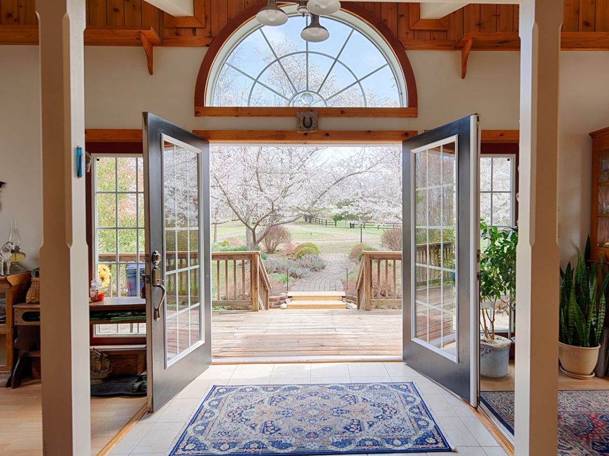 CentralVaFarms's tweet photo. White Rock Woods: Charming Country Retreat for Sale - https://t.co/MTQQjz5M4I https://t.co/RxzU1bRZbb