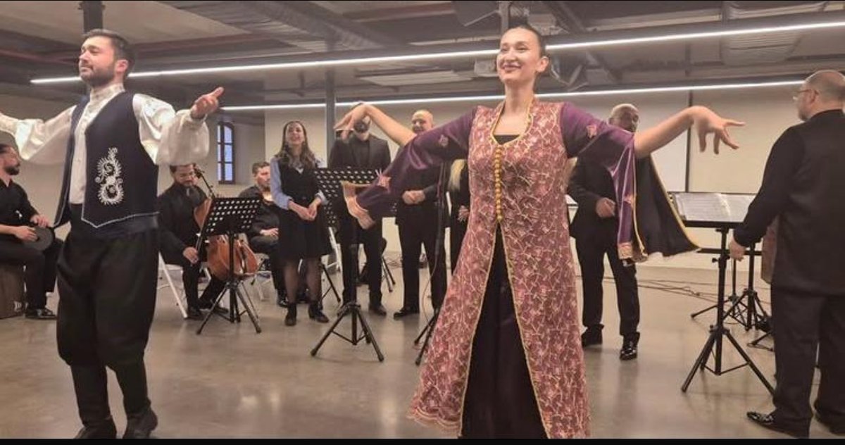 Şehit Fazıl bey ortaokulu öğrenci ve öğretmenleri olarak Roman Strateji belgesi il eylem planı kapsamında8 Nisan Dünya Romanlar günü münasebetiyle Türk dünyası Müzik ve dans topluluğunun müze konserine katıldık. Katkıları için <a href="/izmir_ilmem/">İzmir İl Milli Eğitim Müdürlüğü</a> ve Kültür Müdürlüğümüze teşekkür ederiz.