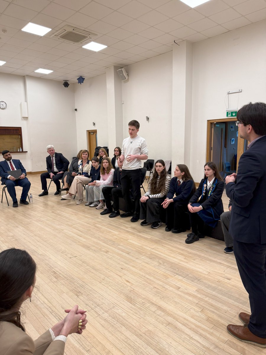 InnaHryhorovyc1's tweet photo. 🇬🇧🇺🇦 Honoured to welcome @LordWajidKhan, Molly Bland (@educationgovuk), &amp; Lisa James to our @UkrStMarysTrust school in London. We discussed trauma-informed support for 🇺🇦 children, the need for a Ukrainian GCSE &amp; the UK–Ukraine 100-Year Partnership.

#StandWithUkraine https://t.co/JJzYFtlsaB