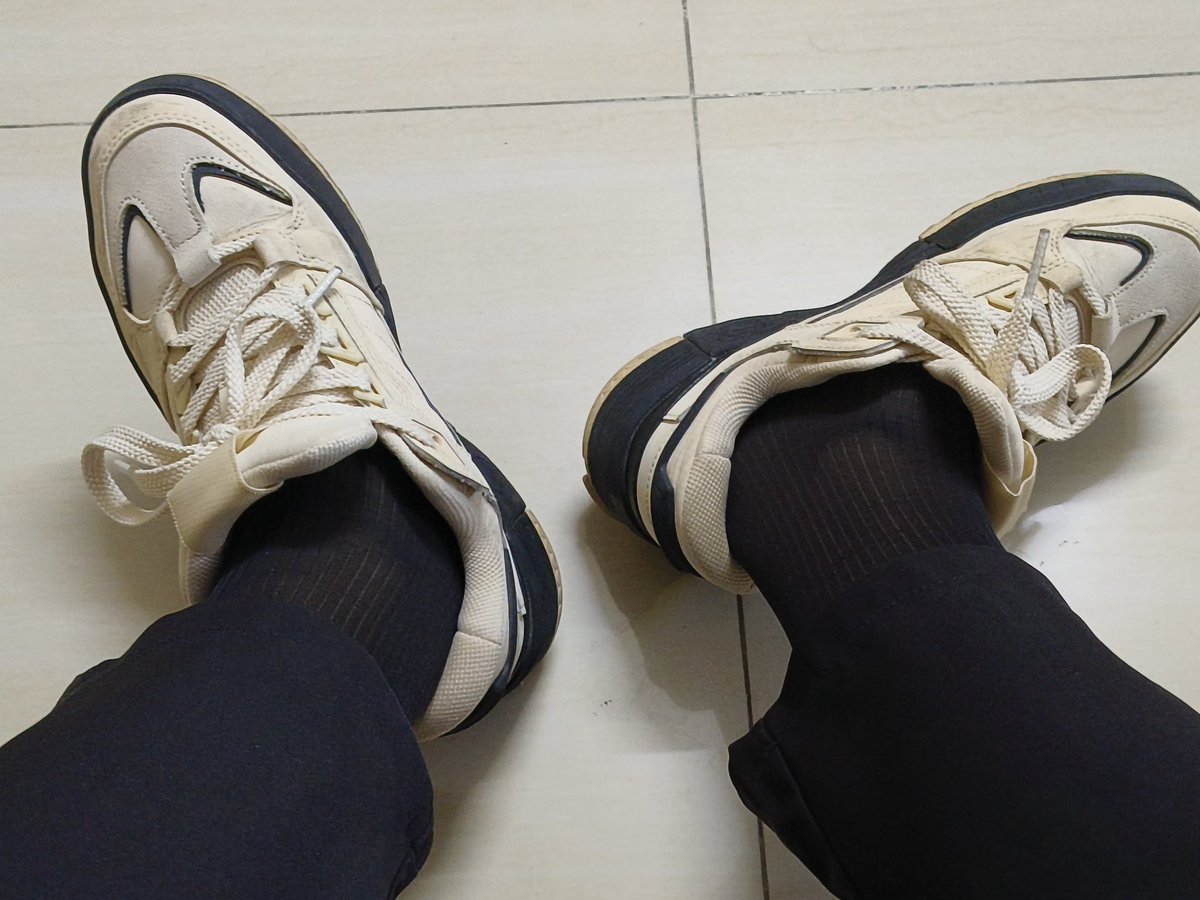 VincentYu154100's tweet photo. 好久没更新了  #丝袜 #男丝 https://t.co/oGyCM6hDxC