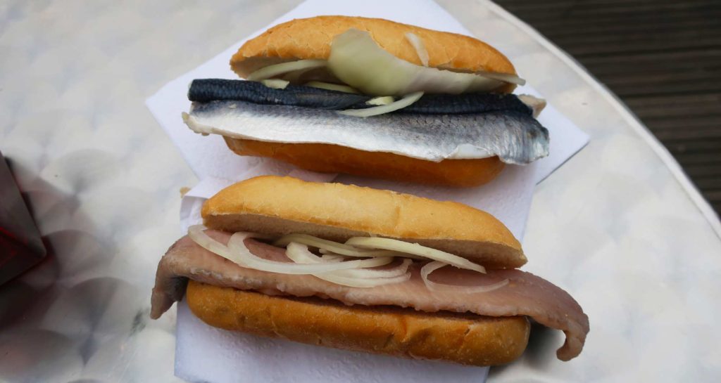 <a href="/SparGeneralen/">Generalen</a> fischbrotchen. älskar tyskadelikatesser mmmmm <a href="/Ducotr/">Duco</a>