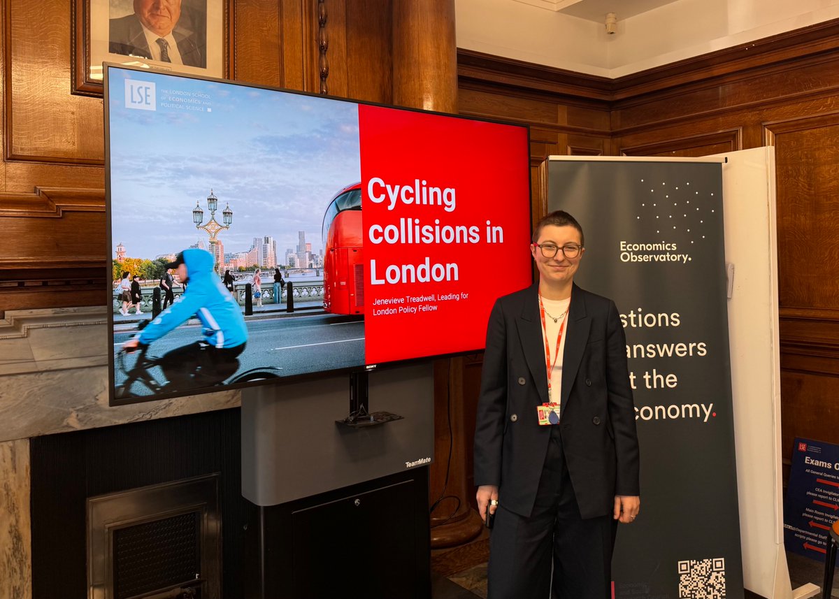 fmcevoy_ds's tweet photo. How can collision microdata inform policy in London? 

@JenMTreadwell introduced her cycling safety research with Leading for London. Some interesting, if scary, maps

https://t.co/PWhH4bMMw1 https://t.co/nRFdtZ5aBo