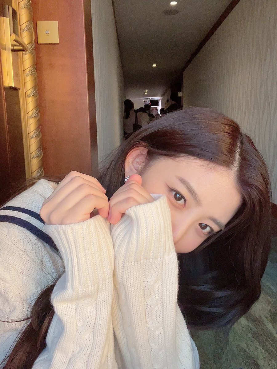 yuju tweet media