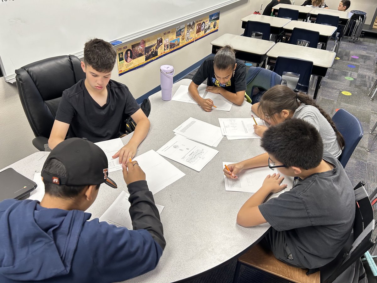 LukeJets's tweet image. Math minds in action! Challenging problems, strategic thinking, and lots of learning—our math challenge teams are sharpening their skills one problem at a time! #MathChallenge #ProblemSolvers