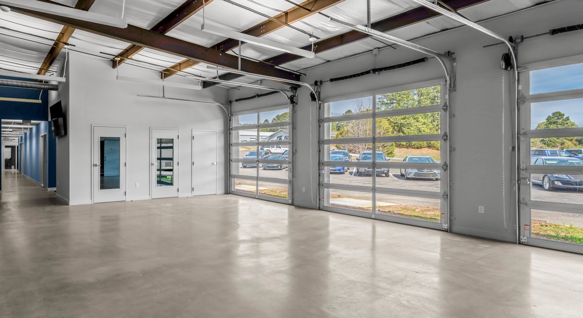 eclipsebbuilder's tweet image. The big reveal is here! We’re incredibly proud to have transformed Keystone Solutions’ new headquarters in Cleveland, TN, from its original warehouse into this amazing space! It’s been an exciting journey for our team, and we’re thrilled to see the final result.