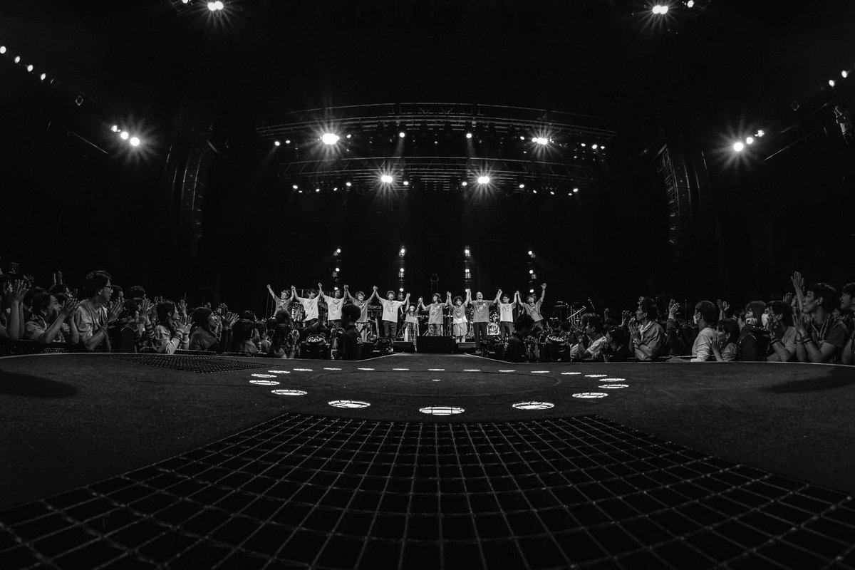 LLR10終わりました。
これからどうすればいいのだろう…ってくらいライブが心の多くをしめていました。
本当にありがとうございました！
みんな好き😭ほんまに好き🥲