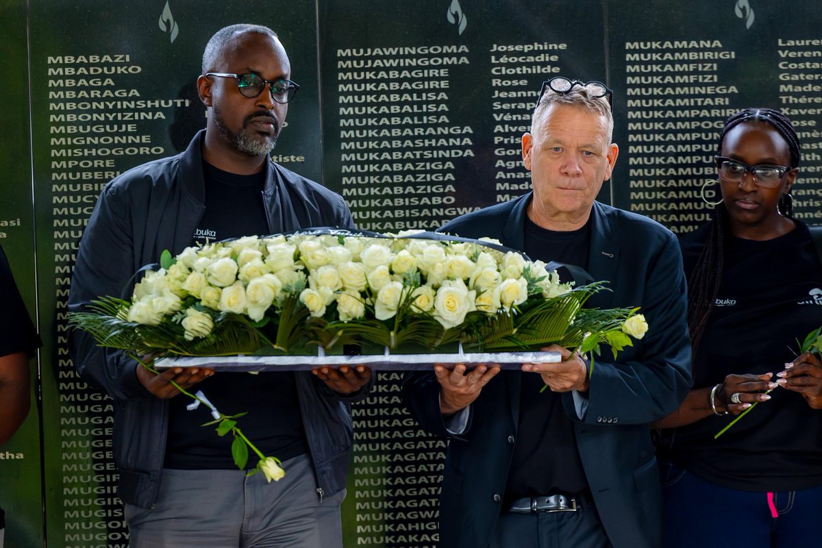 airtelrw's tweet photo. Today, Airtel Rwanda staff paid their respects at Ntarama Genocide Memorial, laying a wreath in solemn remembrance at the burial site to honour the memory of over one million lives lost during the 1994 Genocide against the Tutsi.

#Kwibuka31 https://t.co/oBI6fEgdWI