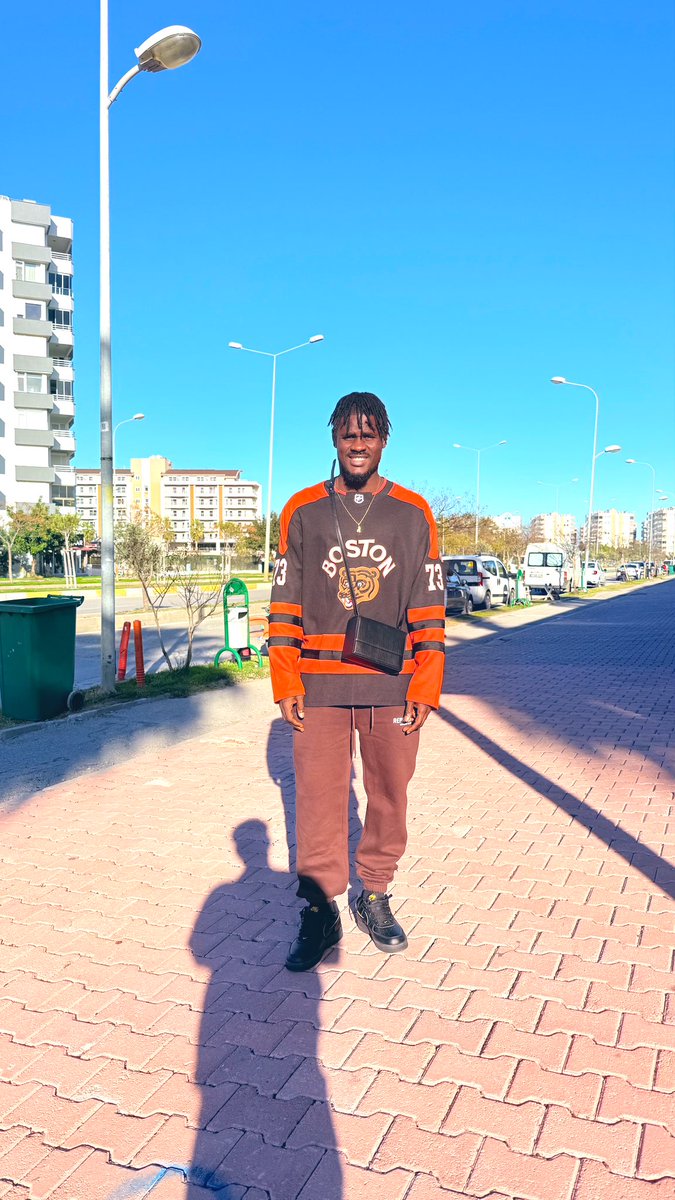 sahidjay10's tweet photo. Your authenticity is one of your superpowers. Wear it proudly, use it wisely https://t.co/pFAQdeW423