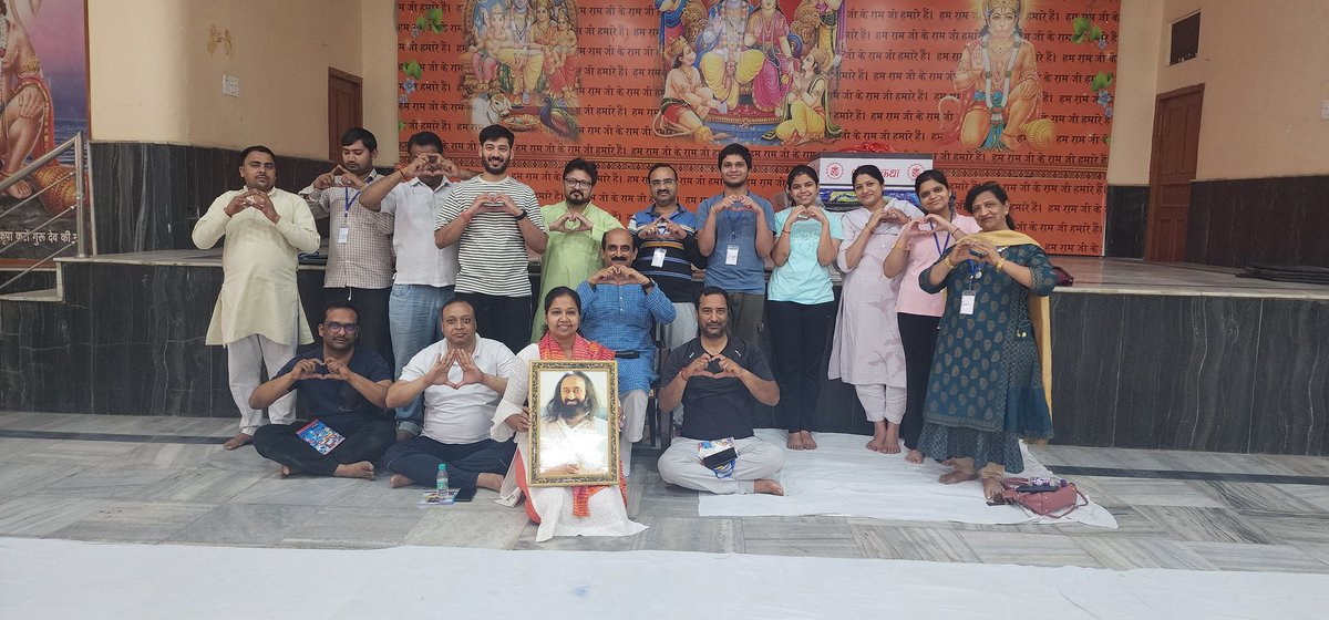 narinder_mohan's tweet image. Started @ArtofLiving #HappinessProgram at Sanatan Dharam Mandir in Hapur today.