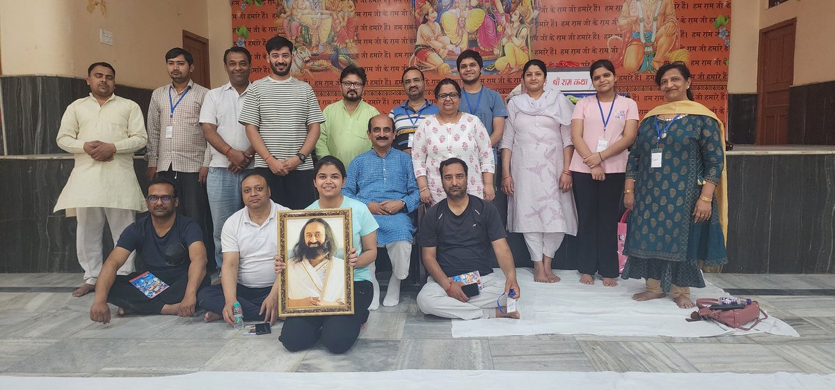 narinder_mohan's tweet image. Started @ArtofLiving #HappinessProgram at Sanatan Dharam Mandir in Hapur today.