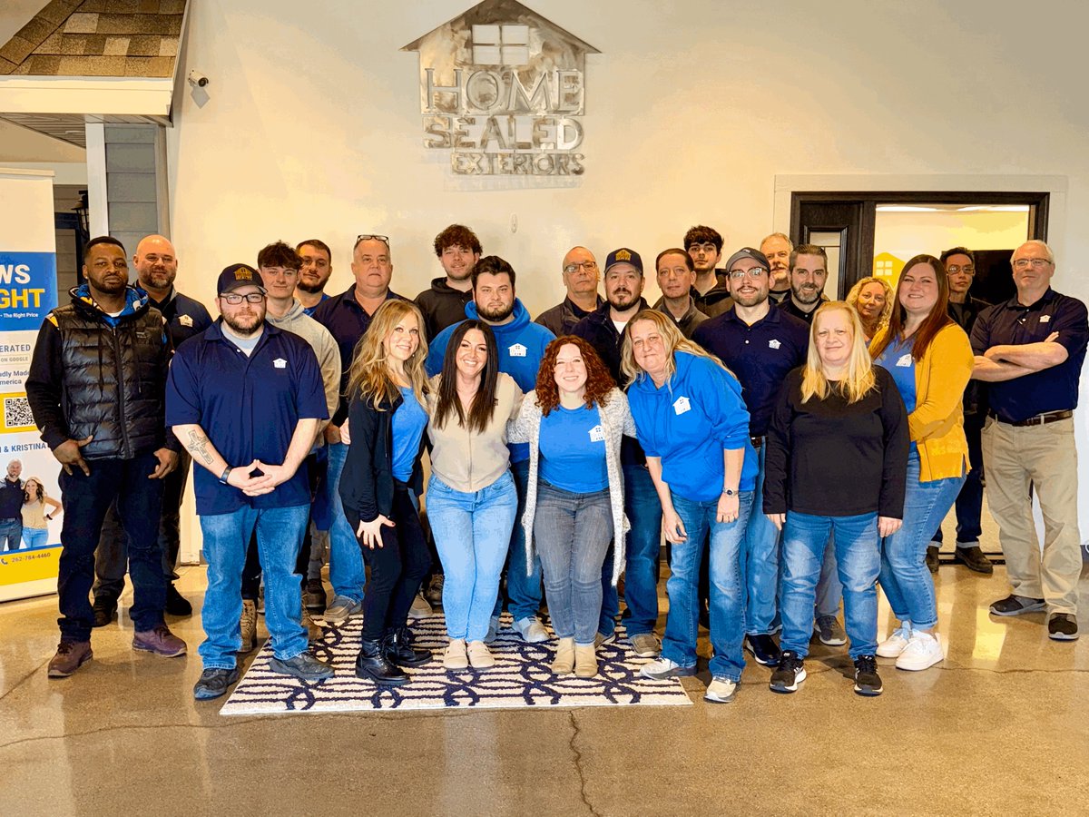 HomeSealed's tweet photo. Every single member of our HomeSealed team is a vital piece of the puzzle 🧩—without one, we wouldn’t be complete! 
We’re so grateful for this hardworking, dedicated team that makes it all happen! 🙌👏

💻→CLICK: https://t.co/CR9XxVzkla https://t.co/QFN52LxA1T